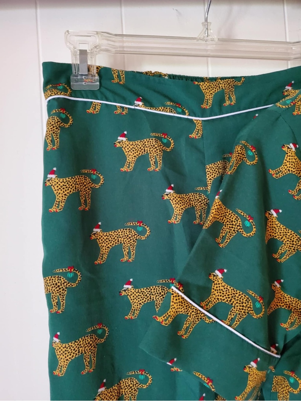 Bouffants & Broken Hearts Green Leopard Pajama Set, Size S - Picture 5 of 8